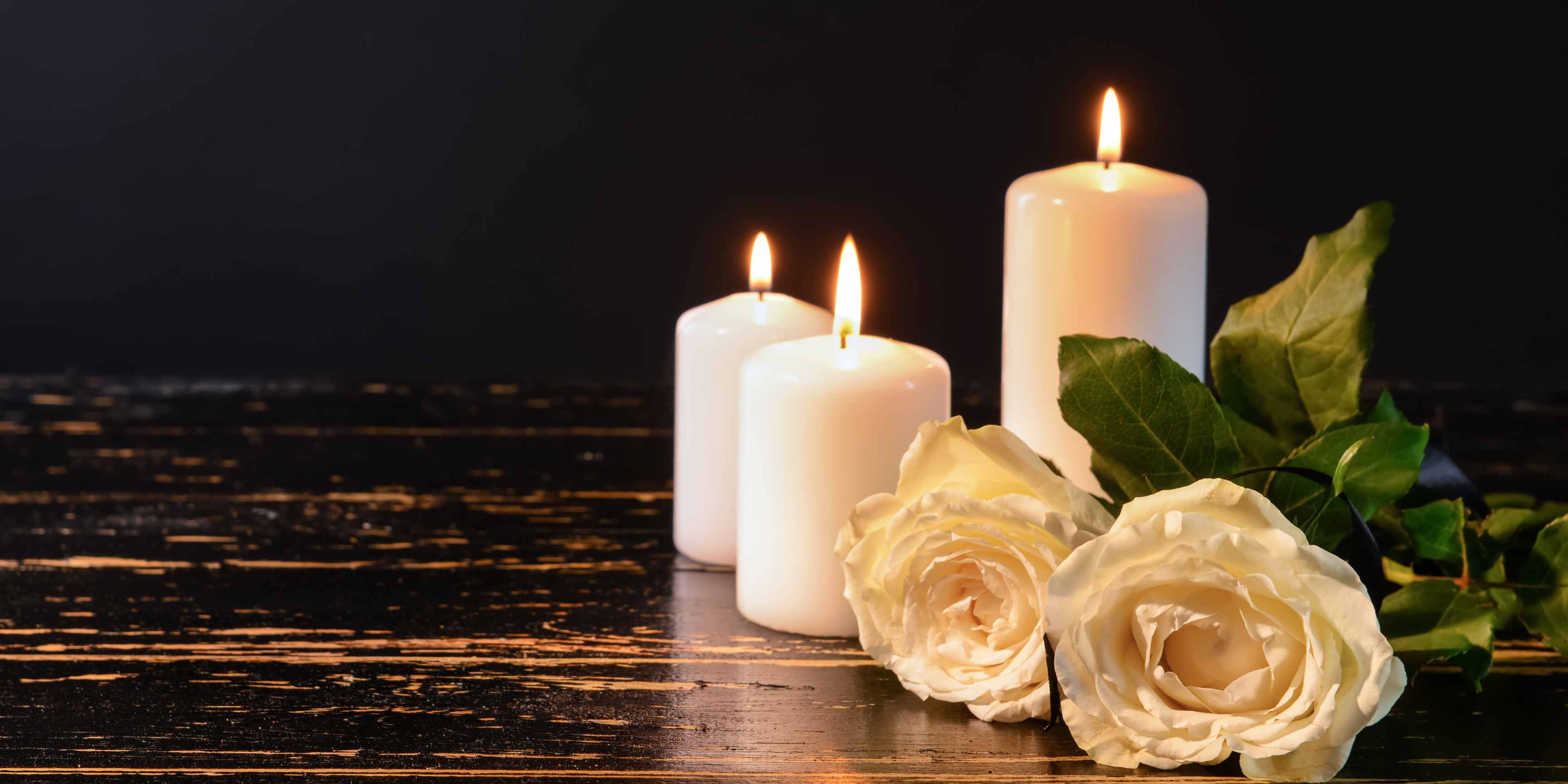 Warum zündet man für Verstorbene eine Trauerkerze an?