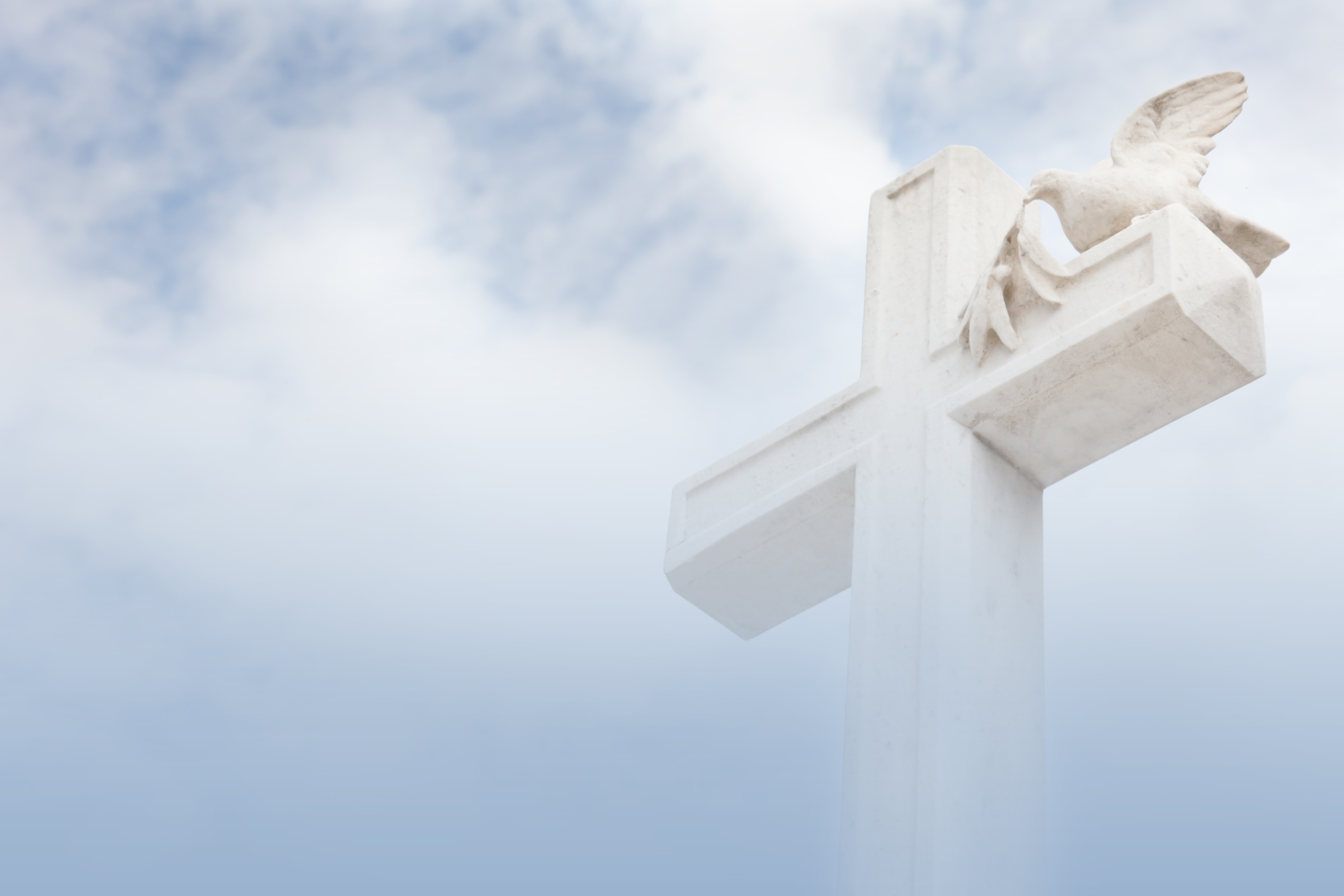 Wie hält man das Andenken an Verstorbene in Ehren, sodass ihr Vermächtnis erhalten bleibt?