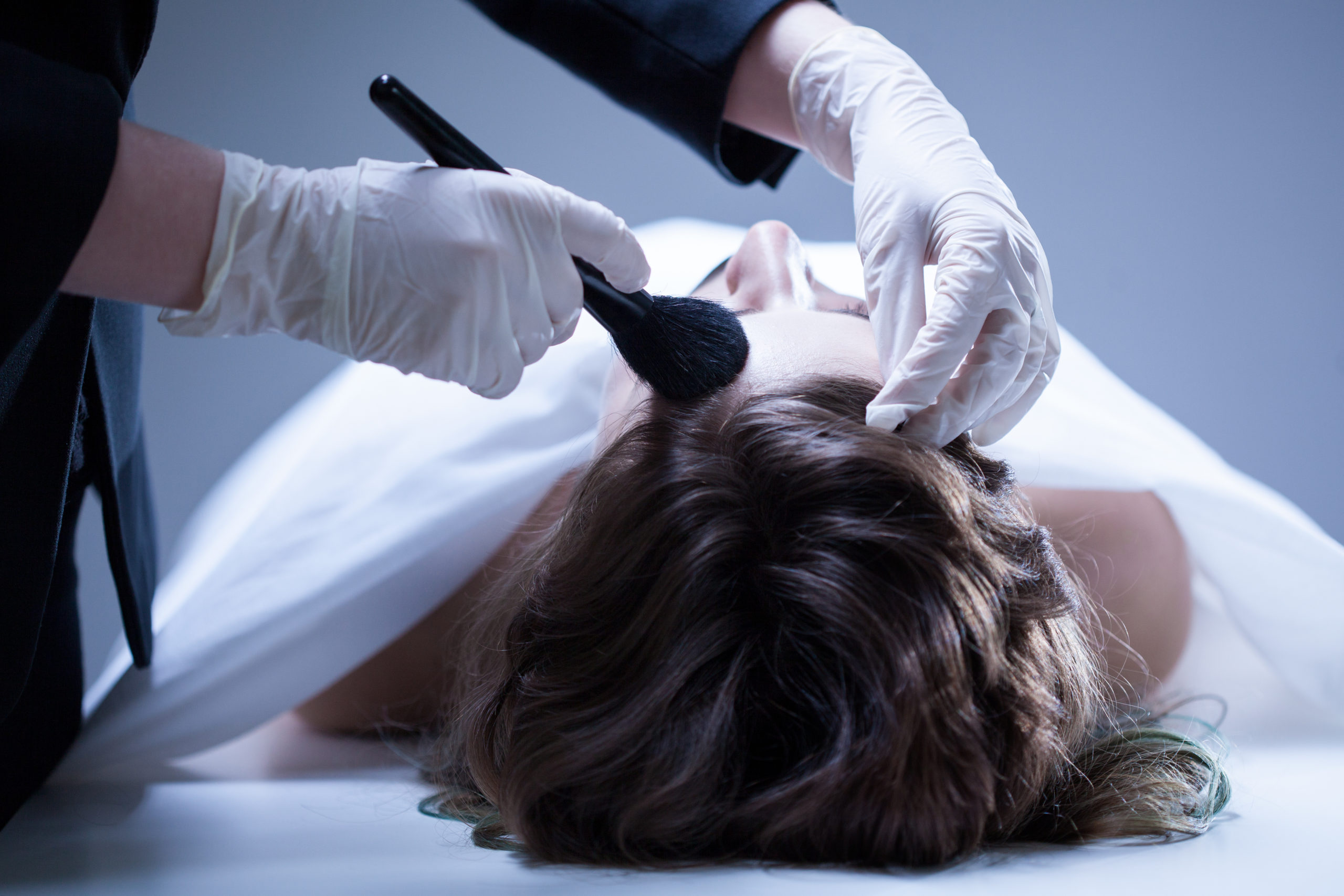 Qui est responsable de la chambre mortuaire ?